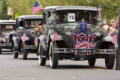 Ridgefield parade crowd